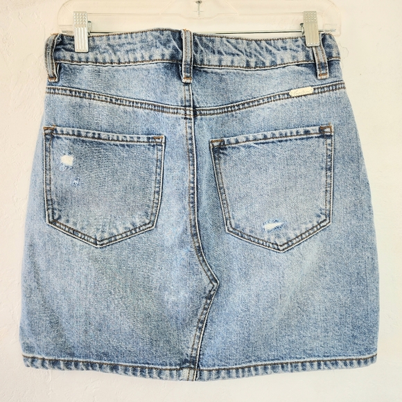 KanCan Signature Size M Distressed Button Fly High Rise Denim Mini Skirt - Picture 3 of 7